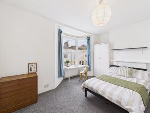 BEDROOM- click for photo gallery